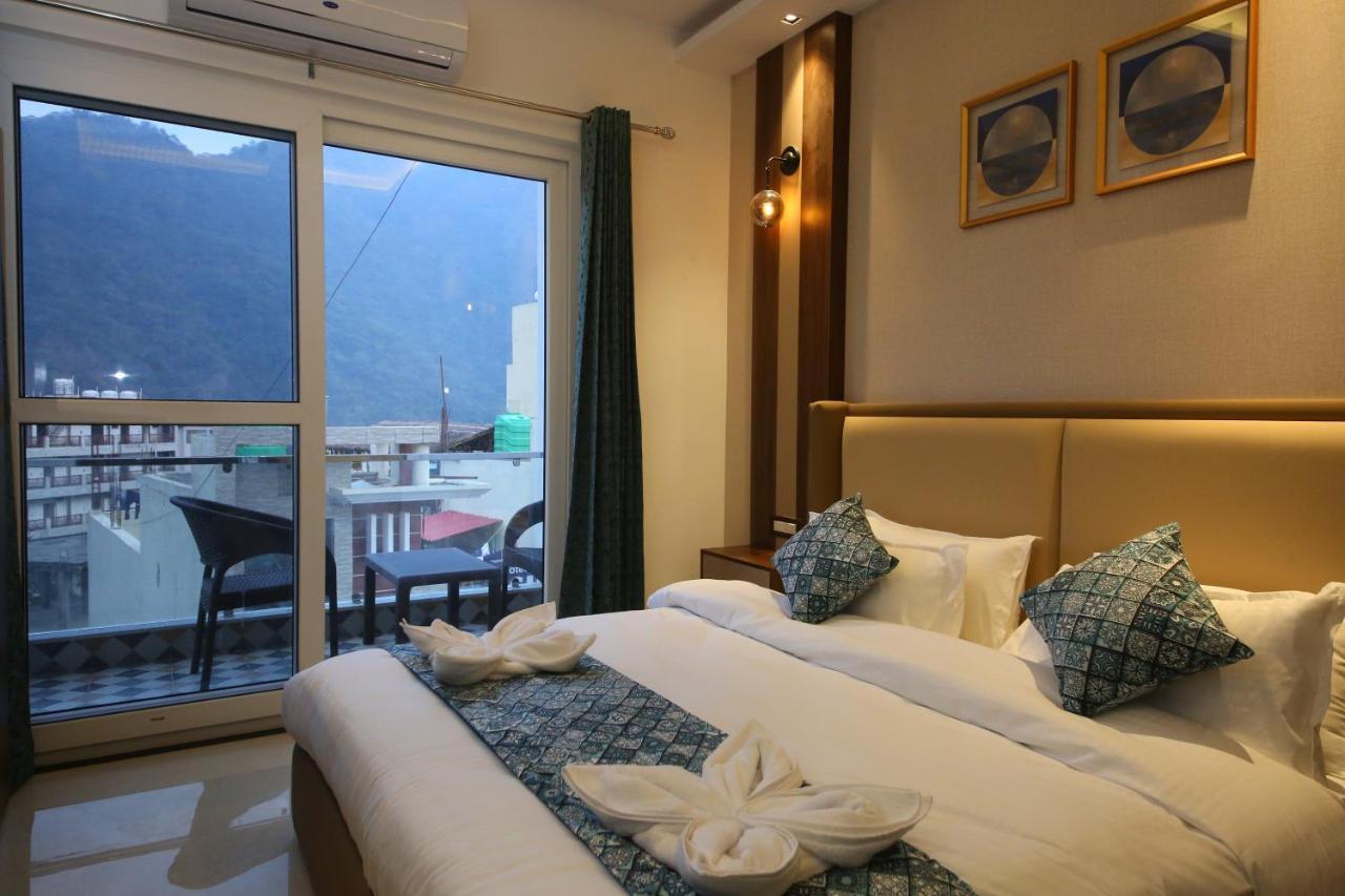 רישיקש Hotel Dream Inn מראה חיצוני תמונה