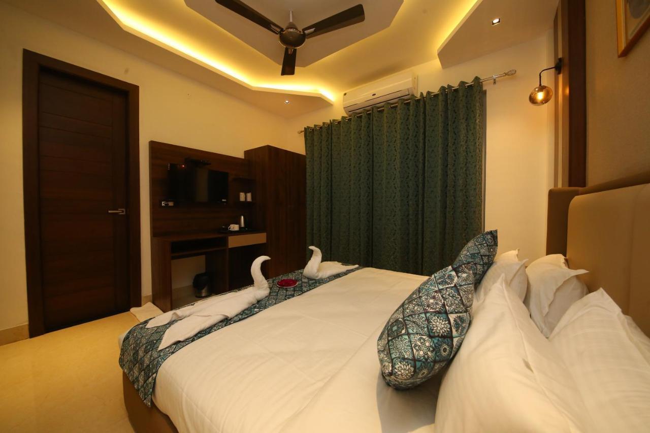 רישיקש Hotel Dream Inn מראה חיצוני תמונה