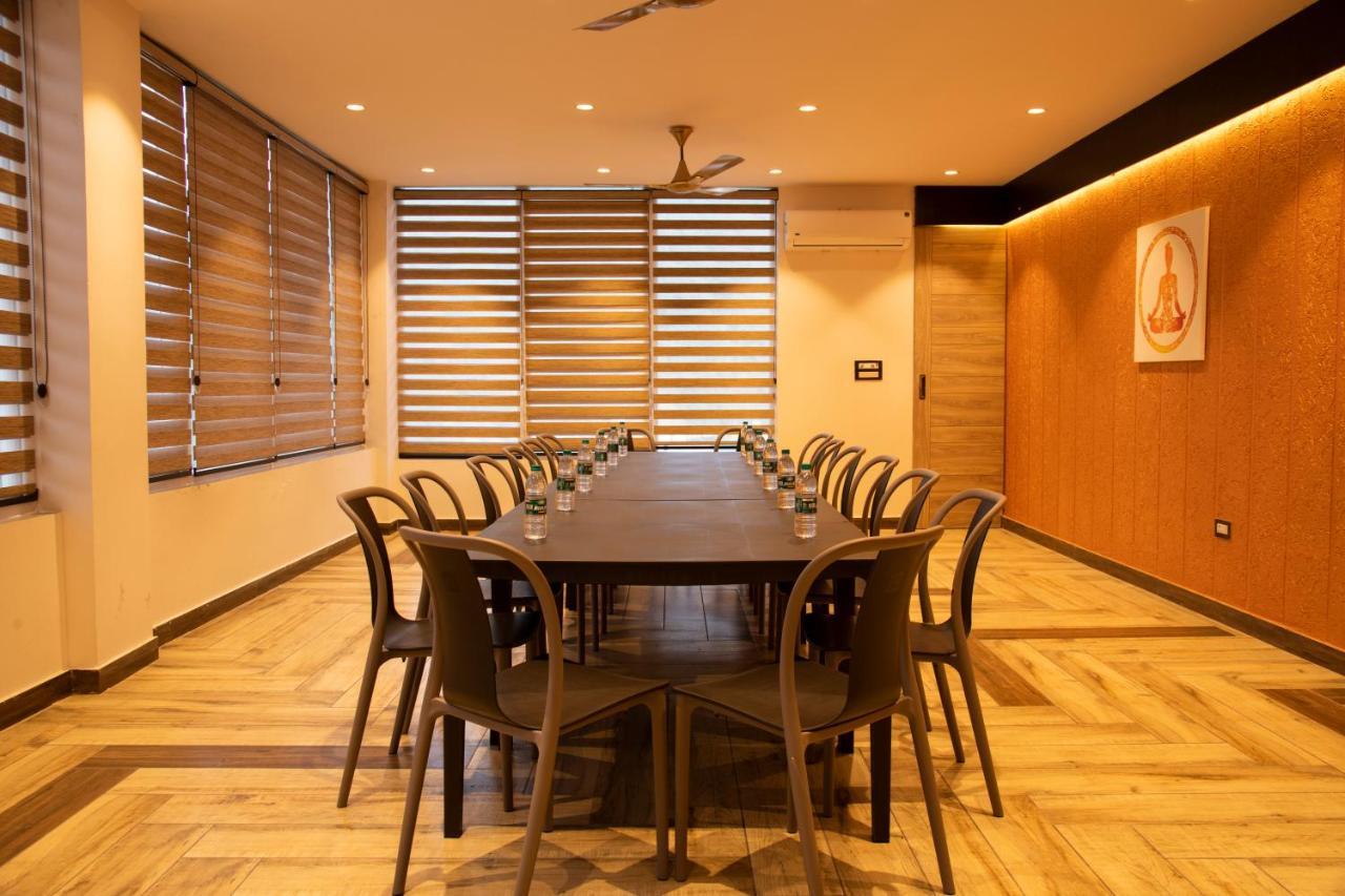 רישיקש Hotel Dream Inn מראה חיצוני תמונה