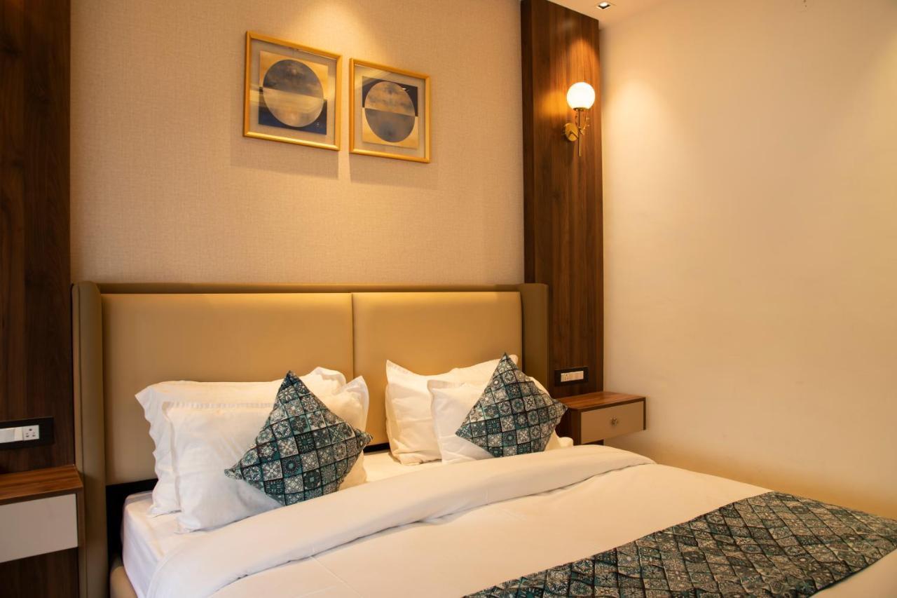 רישיקש Hotel Dream Inn מראה חיצוני תמונה