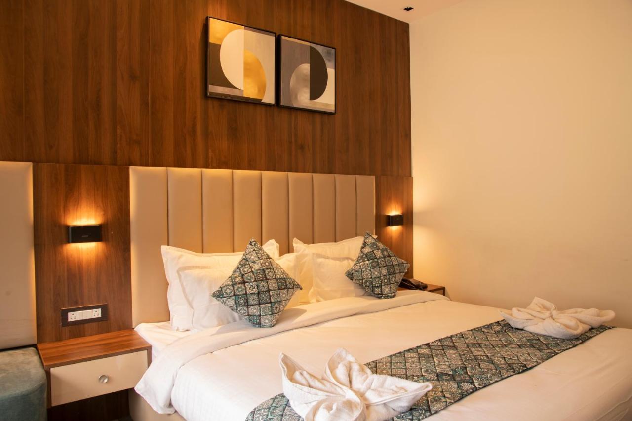 רישיקש Hotel Dream Inn מראה חיצוני תמונה